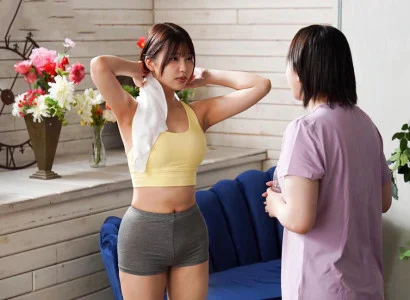 Cô gái trẻ đẹp tập yoga và kết thúc bằng một cuộc mây mưa