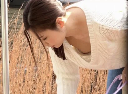 Mẹ cùng con trai có tình cảm vượt mức mẹ con